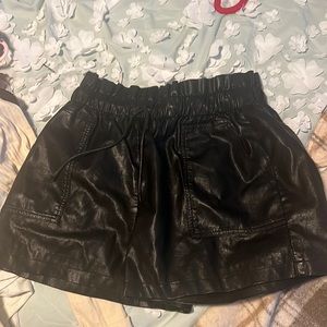 XL faux leather shorts